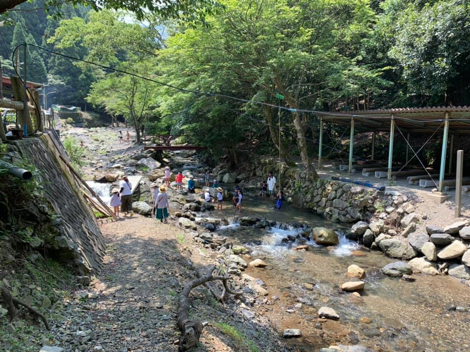 クワガタやイワナ釣り、バーベキュー大会